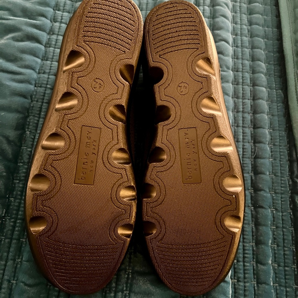 NWOB bernie mev. Camryn wedge stretch bootie! - Picture 12 of 14